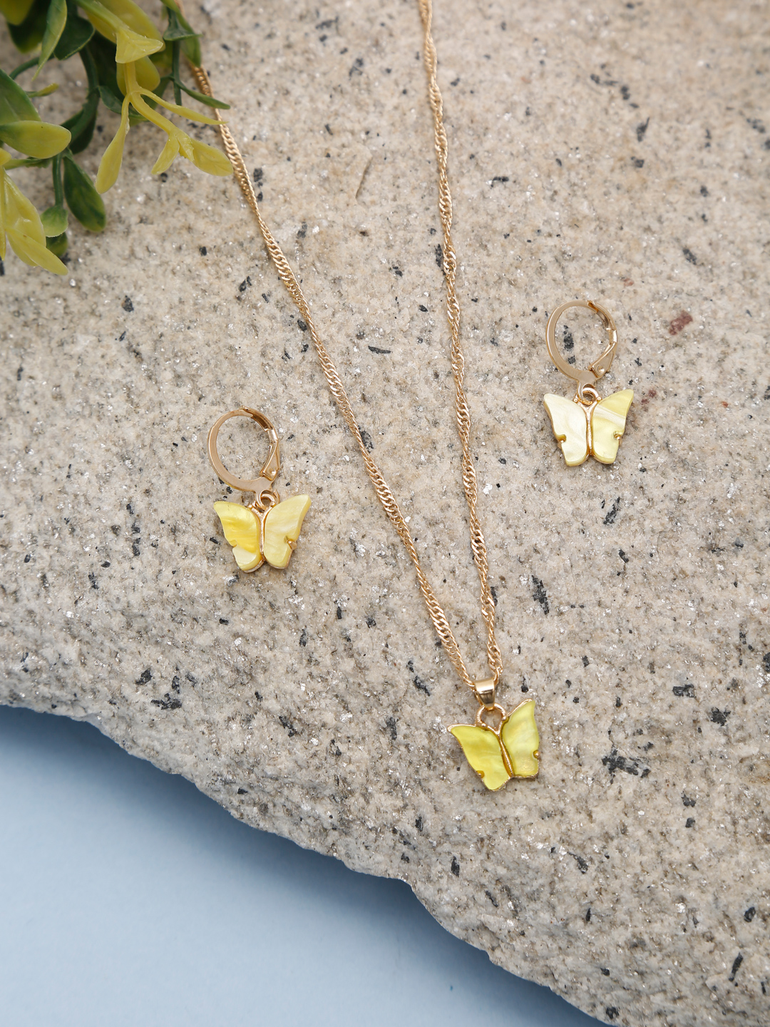 YouBella 
Gold-Plated Yellow Butterfly-Shaped Jewellery Set