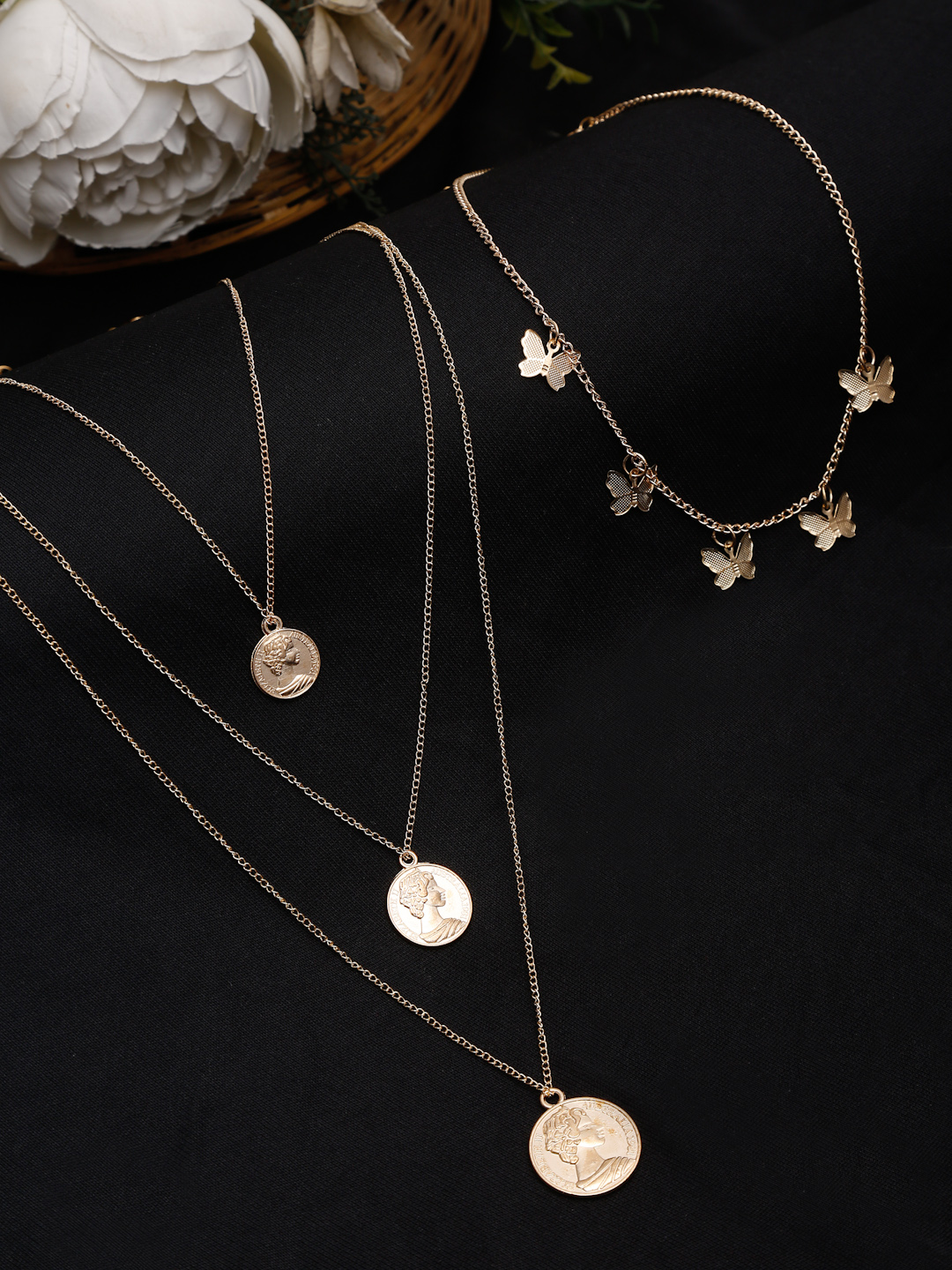 YouBella 
Set of 2 Gold-Toned Gold-Plated Necklaces