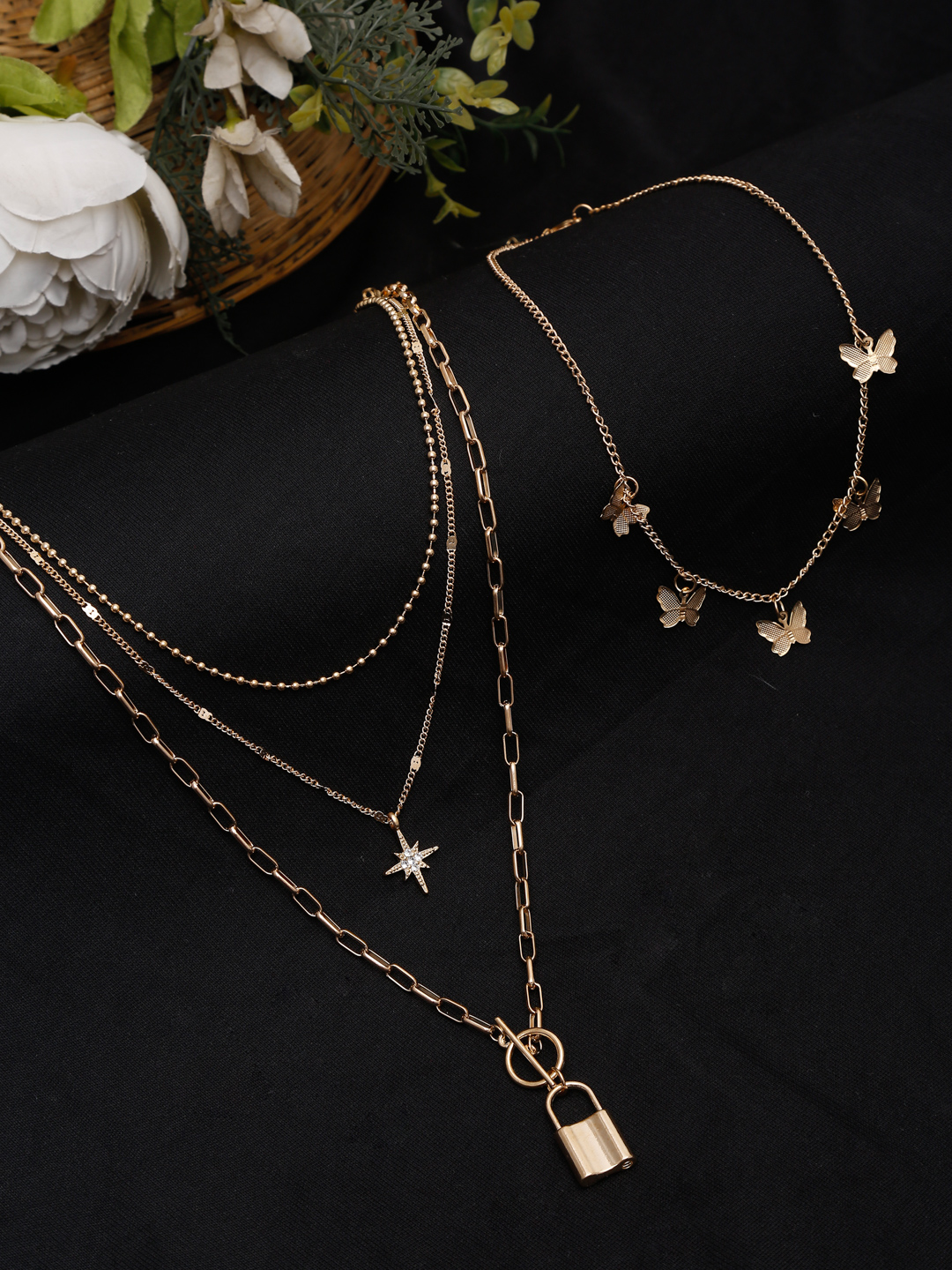 YouBella 
Set of 2 Gold-Toned Gold-Plated Necklaces