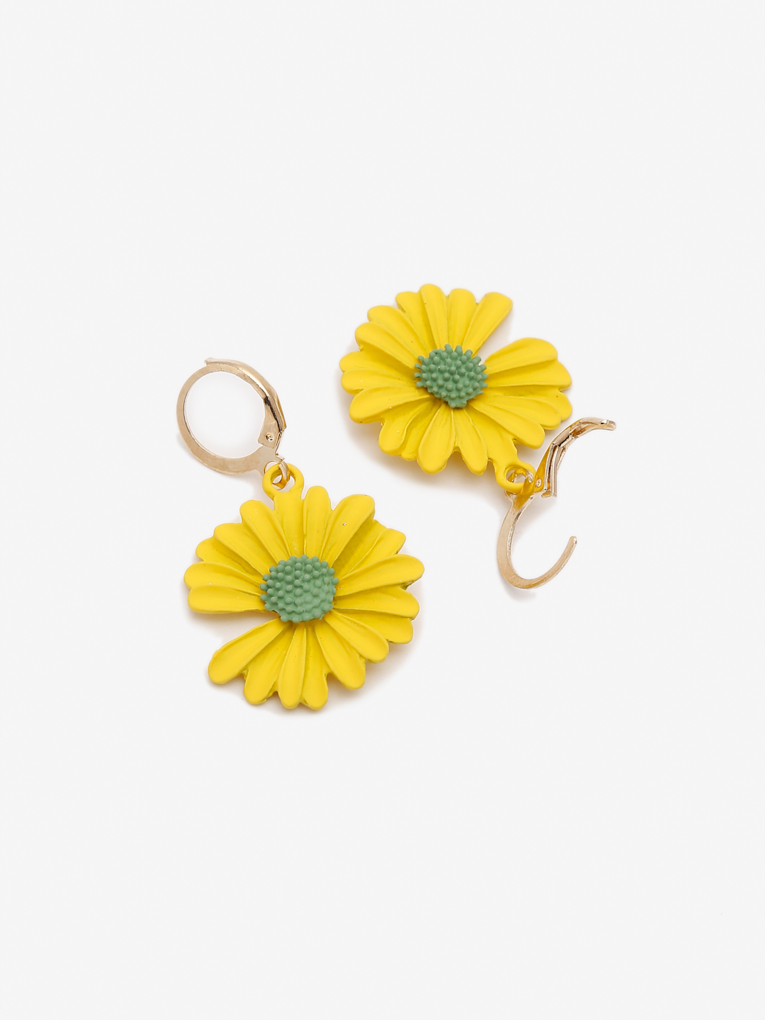 YouBella 
Gold-Plated Yellow & Green Floral-Shaped Jewellery Set