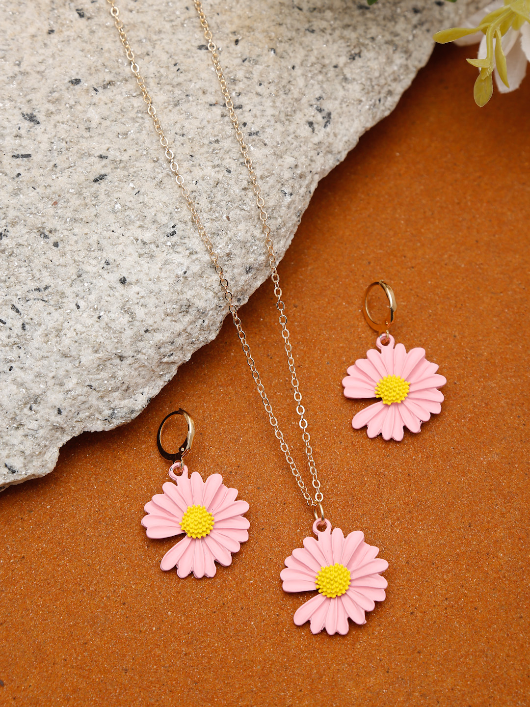 YouBella 
Gold-Plated Pink & Yellow Floral Shape Jewellery Set