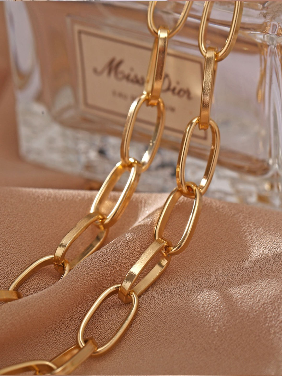 YouBella Men's and Women's Gold Plated Chain (Gold)