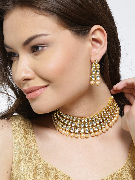 YouBella Gold-Toned  Off-White Kundan Stone-Studded Beaded Jewellery Set