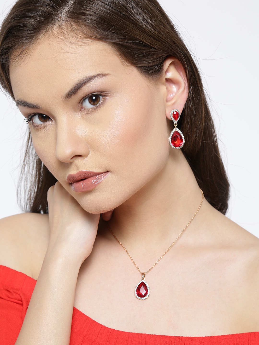 YouBella Gold-Toned  Red Stone-Studded Jewellery Set