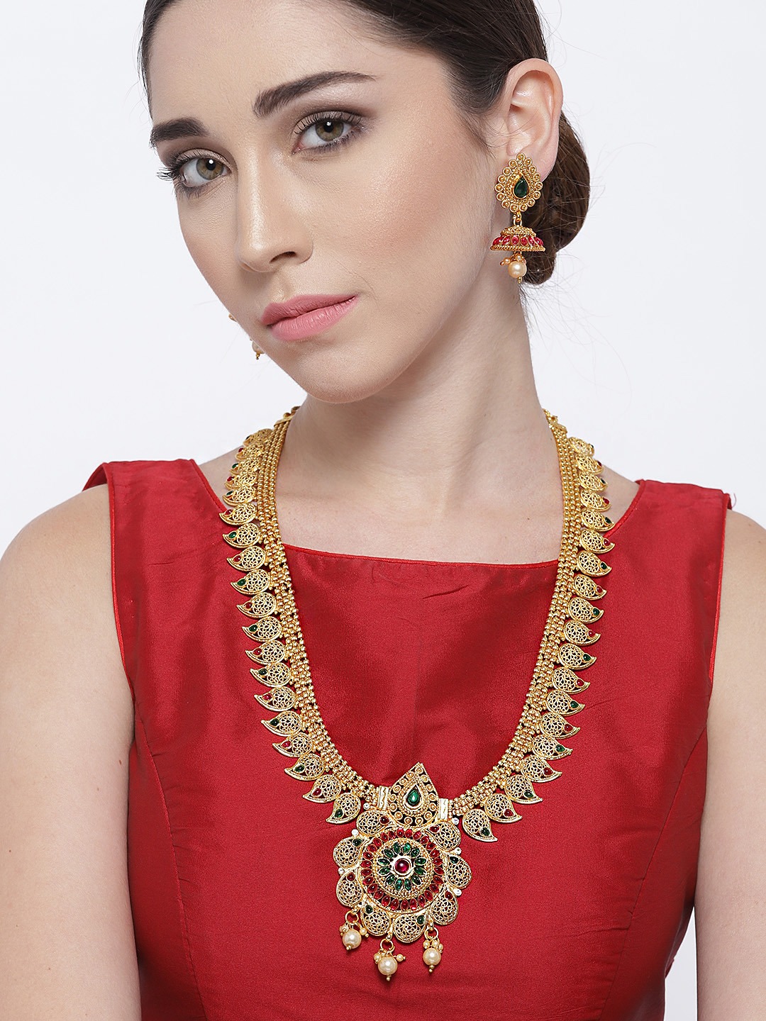 YouBella Green  Red Gold-Plated Stone-Studded Textured Jewellery Set