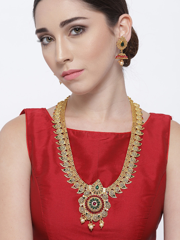 YouBella Green  Red Gold-Plated Stone-Studded Textured Jewellery Set